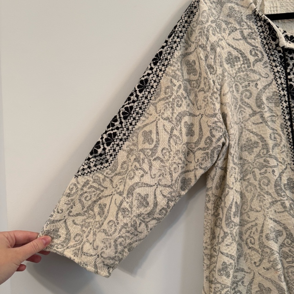 Women’s Ivy Jane Cream and Black Boho Blouse size small - Picture 2 of 6